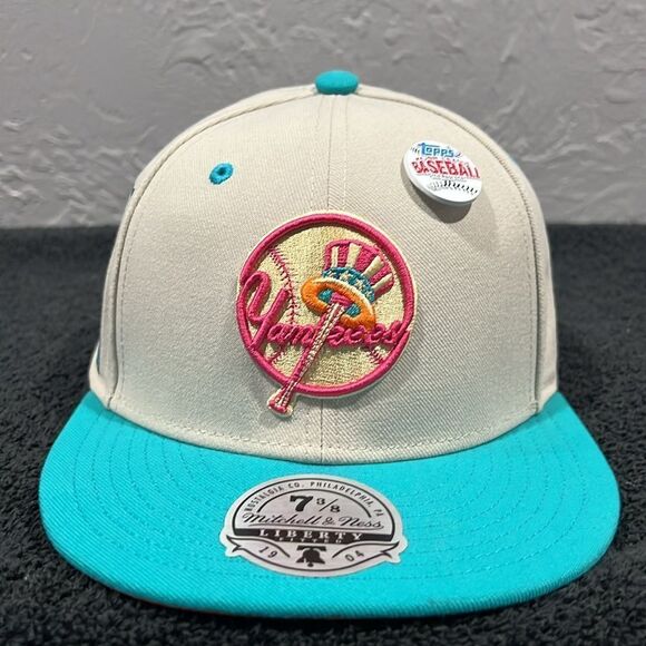 🔥⚾️ Vintage “NWT” Topps Mitchell & Ness New York Yankees Hat w/ Hat Pin   7 3/8 - Picture 3 of 13